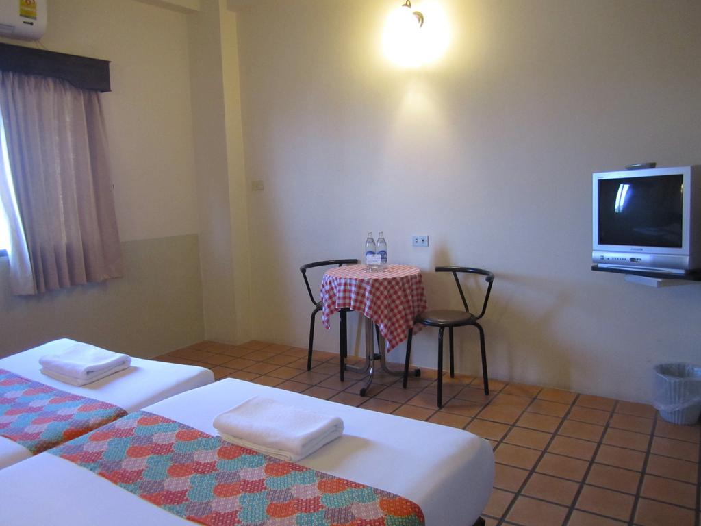 Rome Place Hotel Phuket Exterior foto