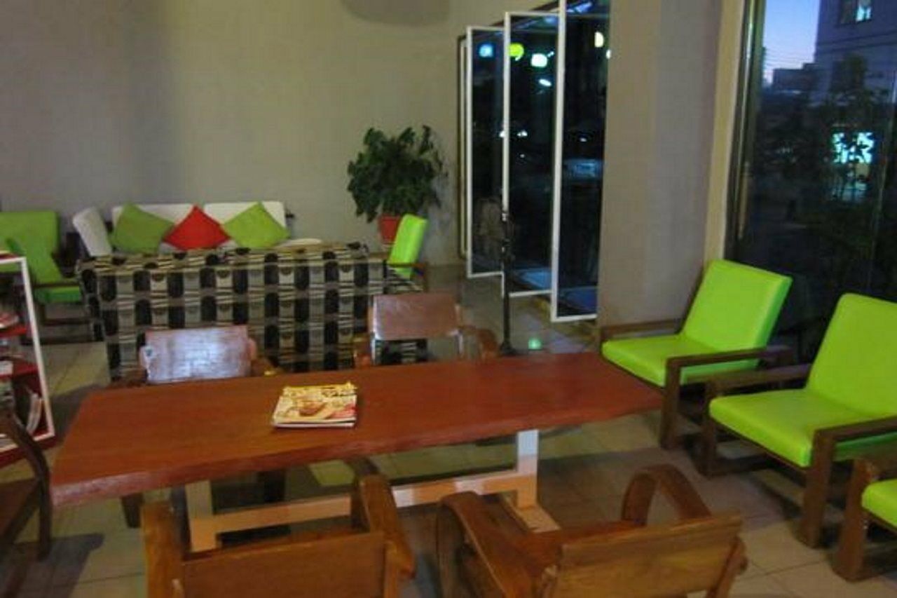 Rome Place Hotel Phuket Exterior foto